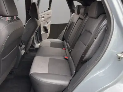 Nissan Qashqai 1.3 DIG-T MHEV N-Connecta — SUV hybride léger, faible kilométrage et garantie constructeur — Miniatura 10
