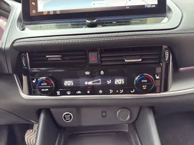 Nissan Qashqai 1.3 DIG-T MHEV N-Connecta — SUV hybride léger, faible kilométrage et garantie constructeur — Miniatura 13