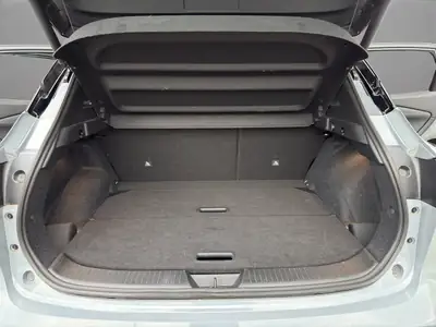 Nissan Qashqai 1.3 DIG-T MHEV N-Connecta — SUV hybride léger, faible kilométrage et garantie constructeur — Miniatura 16