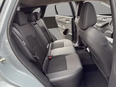 Nissan Qashqai 1.3 DIG-T MHEV N-Connecta — SUV hybride léger, faible kilométrage et garantie constructeur — Miniatura 15