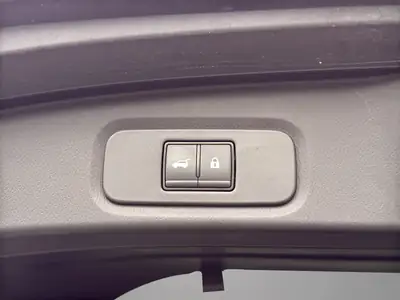 Nissan Qashqai 1.3 DIG-T MHEV N-Connecta — SUV hybride léger, faible kilométrage et garantie constructeur — Miniatura 17