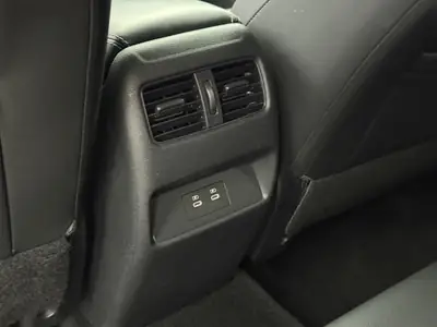 Nissan Qashqai 1.3 DIG-T MHEV N-Connecta — SUV hybride léger, faible kilométrage et garantie constructeur — Miniatura 18