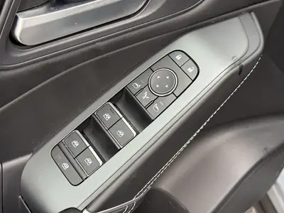Nissan Qashqai 1.3 DIG-T MHEV N-Connecta — SUV hybride léger, faible kilométrage et garantie constructeur — Miniatura 19