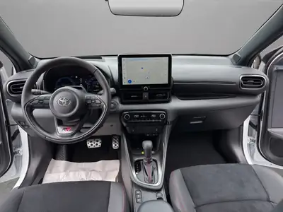 Toyota Yaris 1.5 GR Sport e-CVT — Citadine hybride neuve avec garantie 10 ans — Miniatura 14