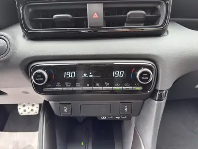 Toyota Yaris 1.5 GR Sport e-CVT — Citadine hybride neuve avec garantie 10 ans — Miniatura 16