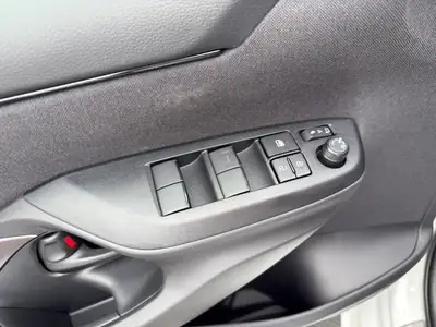 Toyota Yaris 1.5 GR Sport e-CVT — Citadine hybride neuve avec garantie 10 ans — Miniatura 21