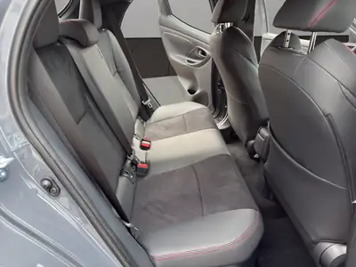 Toyota Yaris 1.5 GR Sport e-CVT — Citycar hybride neuf, technologie et garantie premium — Miniatura 17