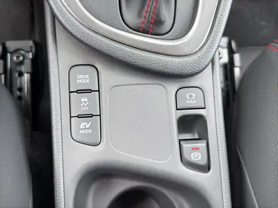 Toyota Yaris 1.5 GR Sport e-CVT — Citycar hybride neuf, technologie et garantie premium — Miniatura 24