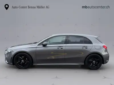 Mercedes-Benz Classe A 220 AMG Line — Berline sportive, transmission semi-automatique, 98'000 km — fianco