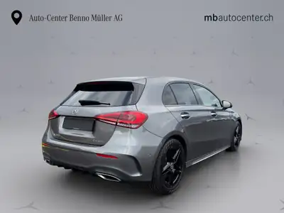 Mercedes-Benz Classe A 220 AMG Line — Berline sportive, transmission semi-automatique, 98'000 km — cruscotto