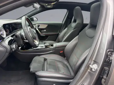 Mercedes-Benz Classe A 220 AMG Line — Berline sportive, transmission semi-automatique, 98'000 km — Miniatura 9