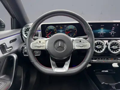 Mercedes-Benz Classe A 220 AMG Line — Berline sportive, transmission semi-automatique, 98'000 km — Miniatura 12