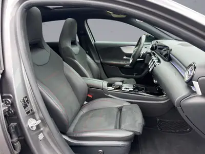 Mercedes-Benz Classe A 220 AMG Line — Berline sportive, transmission semi-automatique, 98'000 km — Miniatura 16