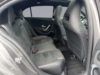 Mercedes-Benz Classe A 220 AMG Line — Berline sportive, transmission semi-automatique, 98'000 km — Miniatura 17