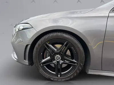 Mercedes-Benz Classe A 220 AMG Line — Berline sportive, transmission semi-automatique, 98'000 km — Miniatura 21