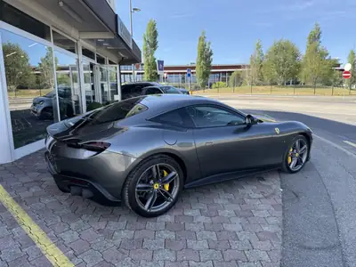 Ferrari Roma 3.9 V8 T — Coupé sport italien 620 ch, 7700 km seulement — Armaturenbrett
