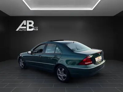 Mercedes-Benz C 320 Élégance — Berline de prestige, moteur V6 puissant, entretien récent — arrière