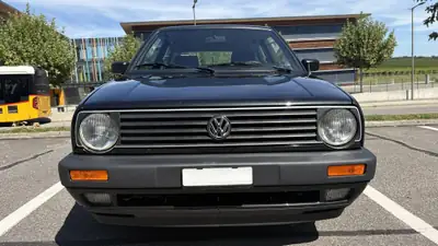 VW Golf GL Mk2 1991 — Berline compacte automatique, moteur RP fiable — Heckansicht