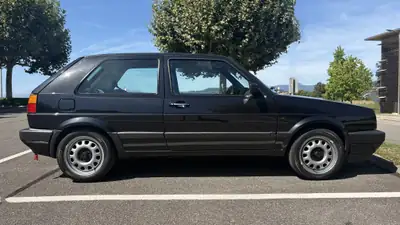 VW Golf GL Mk2 1991 — Berline compacte automatique, moteur RP fiable — Innenraum