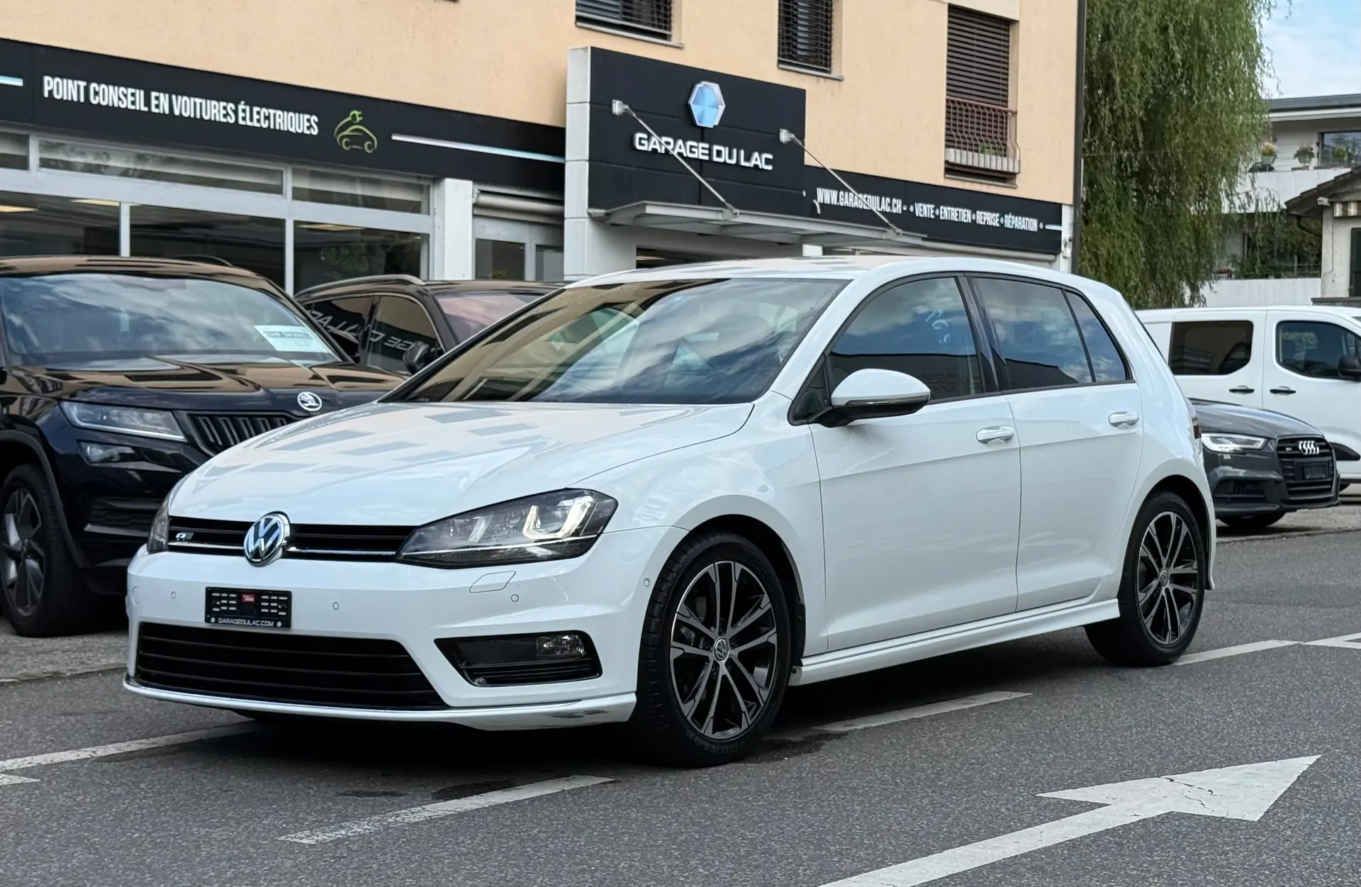 VW Golf 1.2 TSI Lounge R-Line — Compacte fiable, entretien à jour, 138 000 km