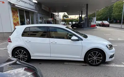 VW Golf 1.2 TSI Lounge R-Line — Compacte fiable, entretien à jour, 138 000 km — Innenraum