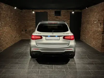Mercedes-Benz GLC 63 S AMG 4MATIC — Performance 510 ch, sans accident, km certifiés — vista posteriore