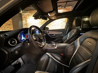 Mercedes-Benz GLC 63 S AMG 4MATIC — Performance 510 ch, sans accident, km certifiés — interni