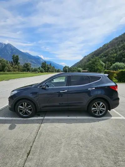 Hyundai Santa Fe 2.2 CRDi — SUV robuste 7 places, diesel économique, 98'000 km — arrière