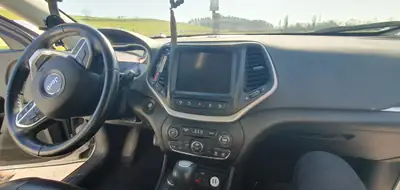 Jeep Cherokee 2.2 CRD 200 Limited AWD — SUV robuste, diesel efficace, sans accident — Miniature 7