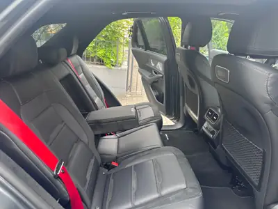 Mercedes-Benz GLE 53 AMG 4matic+ — SUV performant hybrid, 49'900 km seulement — exterior view