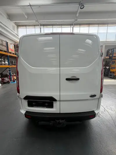 Ford Transit Custom 2.0 TDCi 130 — Utilitaire fiable, 43 000 km seulement — interior