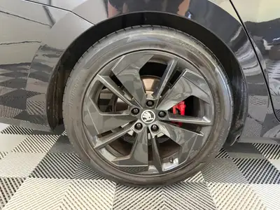 Skoda Octavia Combi 2.0 TDI RS — Break sportif diesel, 200 ch, boîte DSG — dettaglio
