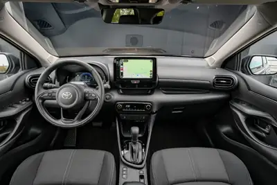 Toyota Yaris 1.5 e-CVT — Citadine hybride économique, quasi-neuve — Miniatura 15