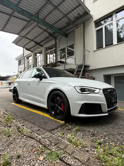 Audi RS3 2.5 T FSI Quattro — Berline sportive 367 ch, faible kilométrage — Innenraum