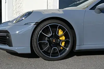 Porsche 911 Turbo S PDK — Superbe coupé haute performance, 9'900 km seulement — Detail