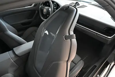 Porsche 911 Turbo S PDK — Superbe coupé haute performance, 9'900 km seulement — Miniatur 32