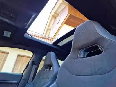 CUPRA Ateca 2.0 TSI 300 PS 4Drive — SUV sportif avec échappement AKRAPOVIČ et toit panoramique — Miniatura 15
