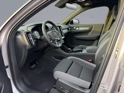 Volvo EX40 Extended Ultra — SUV électrique 252 ch, seulement 8000 km — Miniatur 9