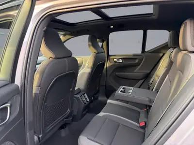 Volvo EX40 Extended Ultra — SUV électrique 252 ch, seulement 8000 km — Miniatur 10
