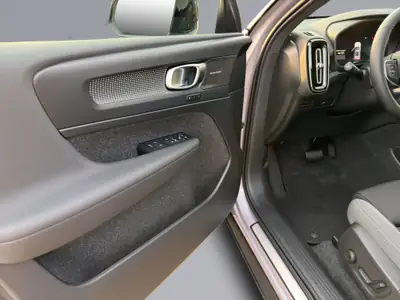 Volvo EX40 Extended Ultra — SUV électrique 252 ch, seulement 8000 km — Miniatur 16