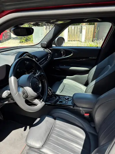 MINI Clubman 2.0i John Cooper Works ALL4 — Sportive compacte, transmission automatique, traction intégrale — détail