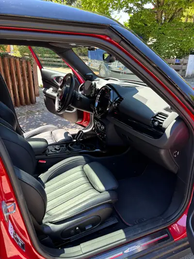 MINI Clubman 2.0i John Cooper Works ALL4 — Sportive compacte, transmission automatique, traction intégrale — Miniature 7