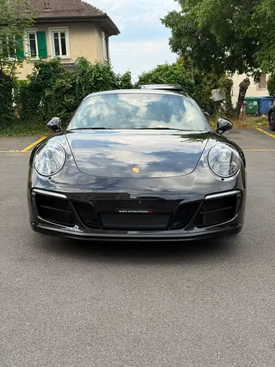 Porsche 911 Carrera 4 GTS PDK — Coupé haute performance, garantie Porsche Approved — tableau de bord