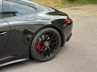 Porsche 911 Carrera 4 GTS PDK — Coupé haute performance, garantie Porsche Approved — Miniature 9