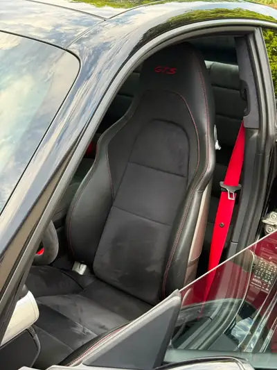 Porsche 911 Carrera 4 GTS PDK — Coupé haute performance, garantie Porsche Approved — Miniature 15