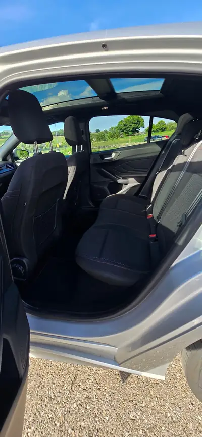 Ford Focus 1.0i EcoBoost Hybrid 155 ST-Line X — Technologie mild-hybrid efficace, 67 500 km — detail