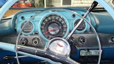 Chevrolet Bel Air 1957 — Icône américaine authentique, 105'000 km — intérieur