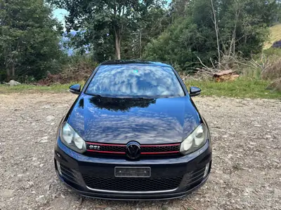 Volkswagen Golf 2.0 TSI GTI — Sportive dynamique, 210 ch et boîte manuelle — côté