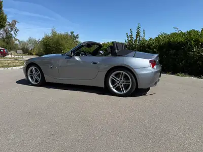 BMW Z4 M 2006 — Roadster sportif 342 ch, authentique manuel — vista posteriore