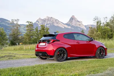 Toyota GR Yaris 1.6 Turbo Sport 4x4 — Hot-hatch haute performance, Circuit-Paket complet — détail